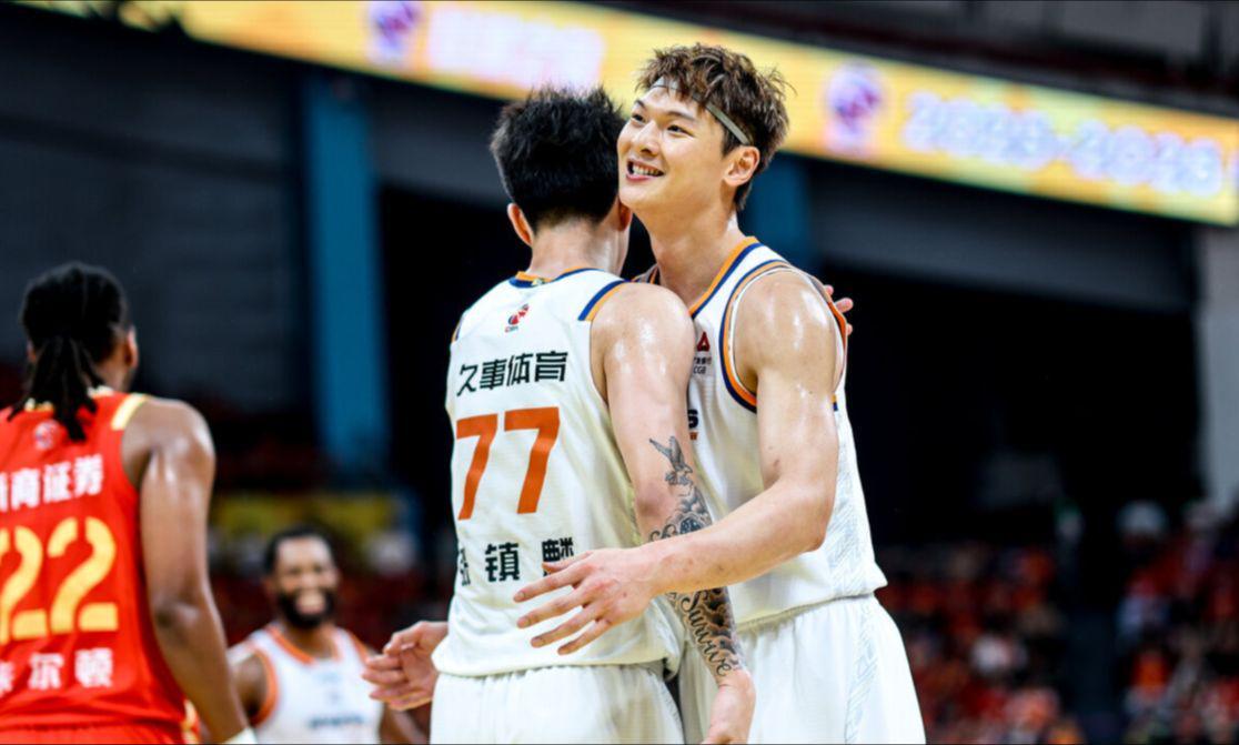 上海两大外缺阵,却把广厦两大外的工作打没了!媒体人:不能留了